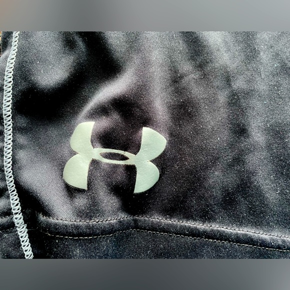 Under Armour Athletic Shorts - Picture 5 of 5